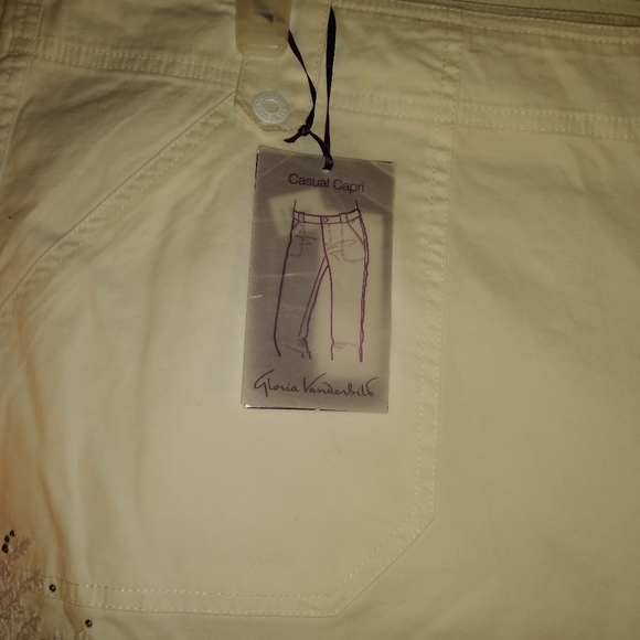 Gloria Vanderbilt plus size - Picture 5 of 7